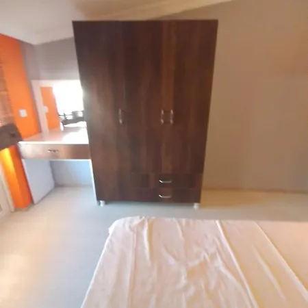 Elda Prestige Apt 2 Apartment Side